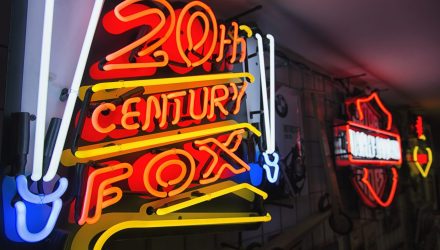 Lusima Show Room Neon (5)