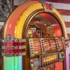 Wurlitzer 1015 jukebox