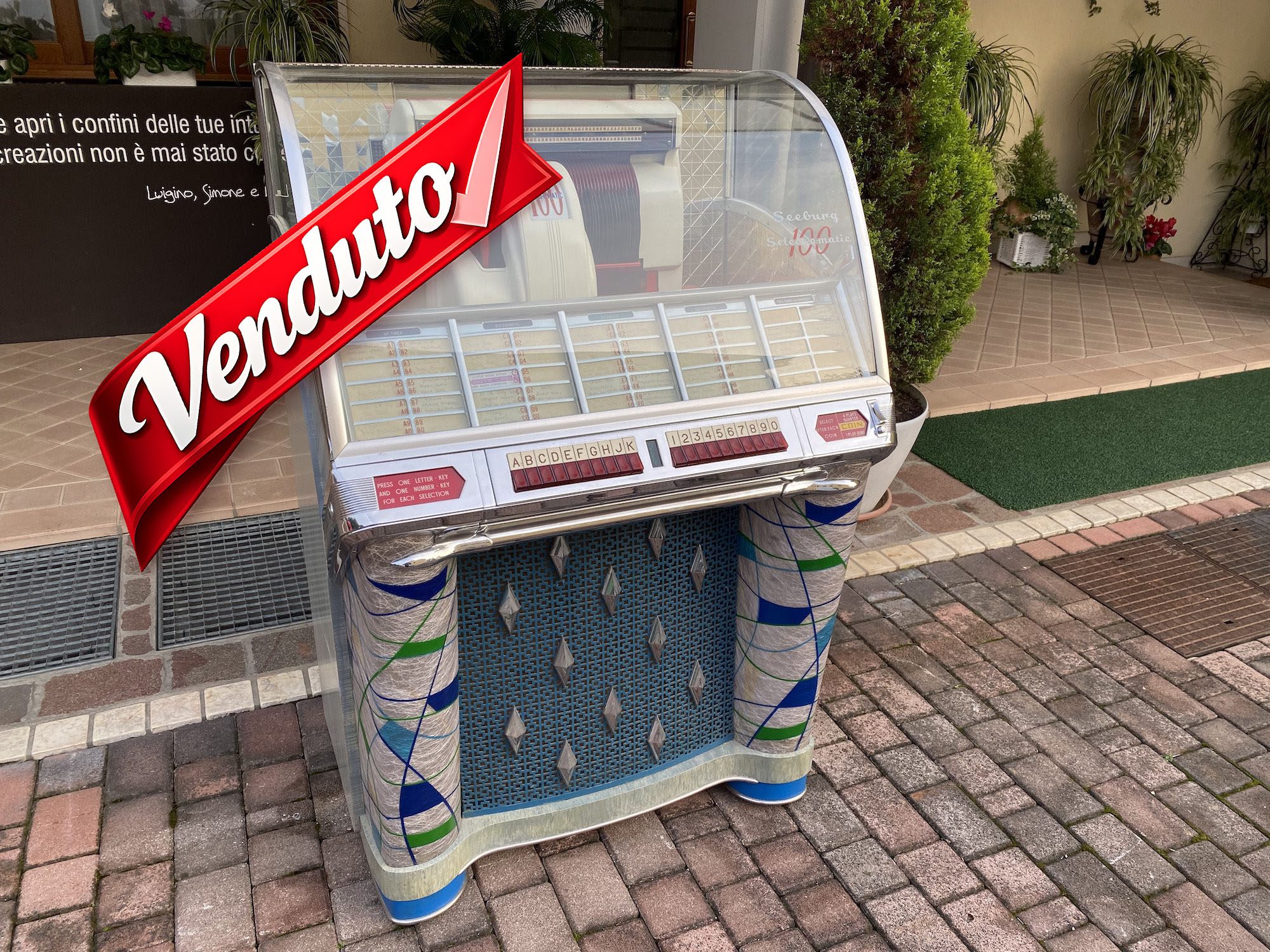 Jukebox Seeburg 100W da Restaurare